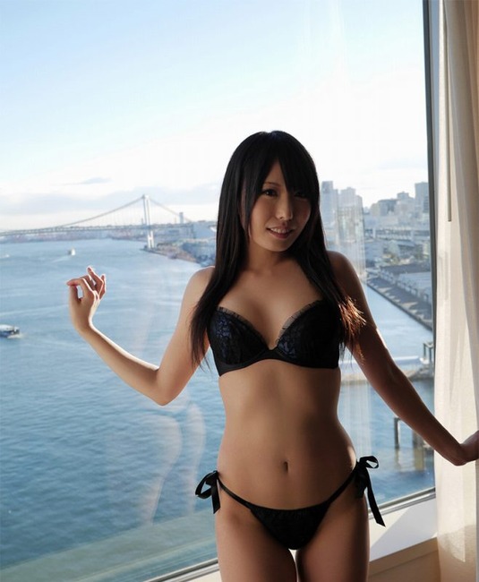 OLパンチラがエロい有村千佳ちゃんの画像まとめ 7