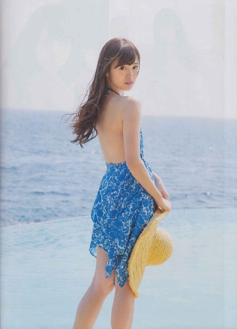 【画像】小嶋陽菜(26)と白石麻衣(22)　フランス凱旋門賞でツーショット　「美少女すぎ」「可愛すぎ」 絶賛の声が殺到 6