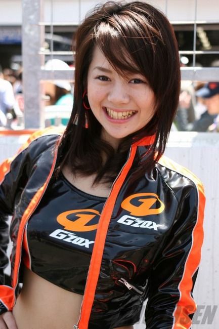 キャンギャル・レースクイーンの衣装がエロい画像30枚 23