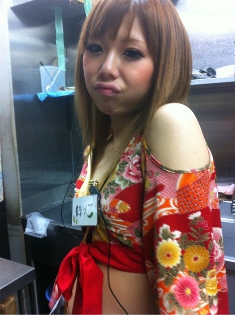 花魁系のセクシー居酒屋で働く素人娘のエロ画像が大量にうｐされてるぞｗｗｗｗｗ 1