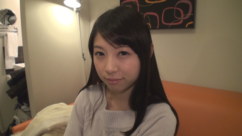 ブーツ履いてる素人ギャルを車の中でナンパ、ハメ撮り 8