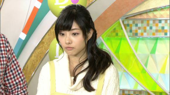 石原さとみの笑顔が可愛いエロキャプ画像まとめ 18