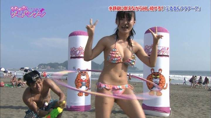 星名美津紀、岸明日香が相撲対決でポロリしてるエロキャプ画像 30