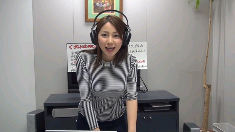 吉川友の紫ビキニがエロい画像 40