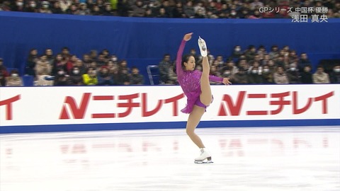 【女子フィギュアエロ画像】TV中継見てたら半勃ちしてムラムラしてくる男が多い理由がコチラｗｗｗｗｗ 35