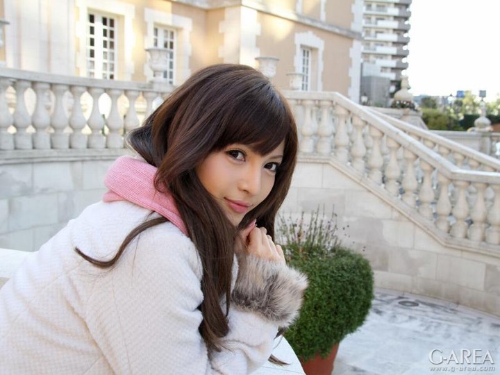 桐谷ユリア　ミニスカブーツの私服姿がエロいAV女優が犯されてるエロ画像 2