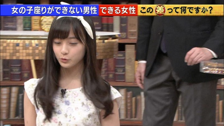 橋本環奈の上目遣いや女の子座りが可愛い 8