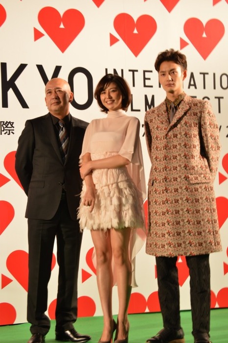 長澤まさみがミニスカ衣装でパンチラしそうなエロ画像30枚 20