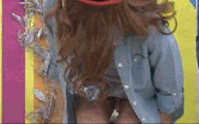 NMB48や人気アイドルがパンチラしてるエロGIF画像20枚 5