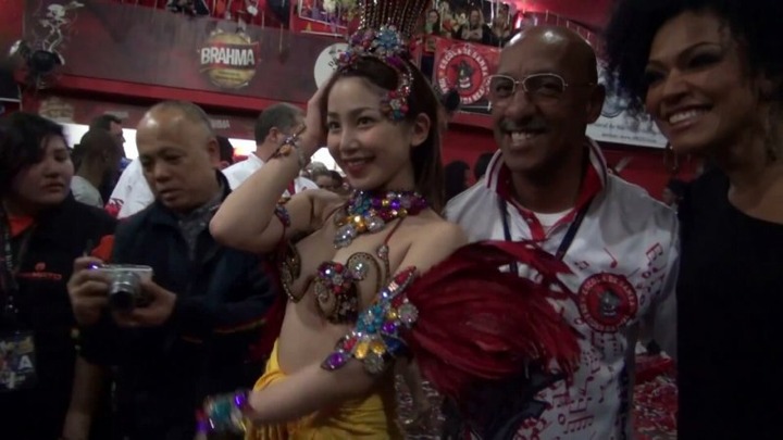 ハロプロエッグの吉川友がブラジルサンバを踊ってるエロ画像 11