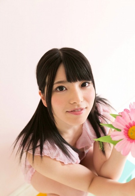 モデル並みに可愛いAV女優　上原亜衣のエロ画像60枚 14