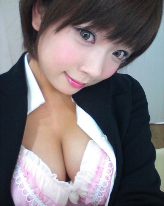 紗倉まな　AV女優が媚薬を飲んでエッチしてるエロ画像30枚 33