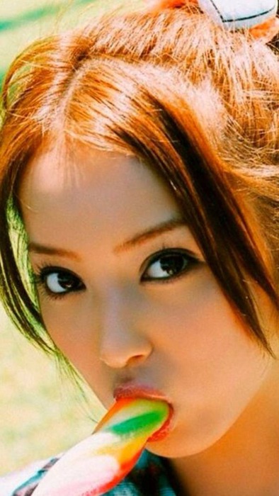 【画像】佐々木希（28）のドレス姿が色っぽい 4