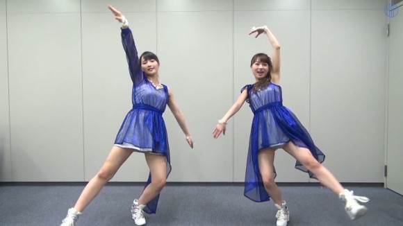 道重さゆみがパンチラしてるエロ画像30枚　モーニング娘。 25