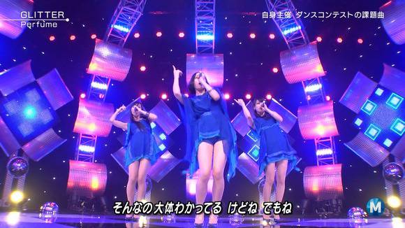 MステでPerfumeの生足がエロいキャプ画像30枚 2