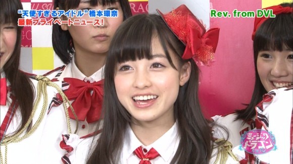 橋本環奈さんがライブ中にパンチラしてるエロ画像50枚 6