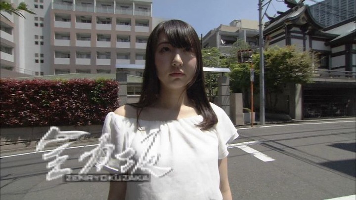 椎名香奈江 アイドルのパンツが下から見えてるエロ画像 5