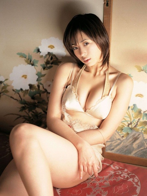 【エロ画像25枚】結婚してさらに色香を増した井上和香(34)をスペシャル撮りおろし 16