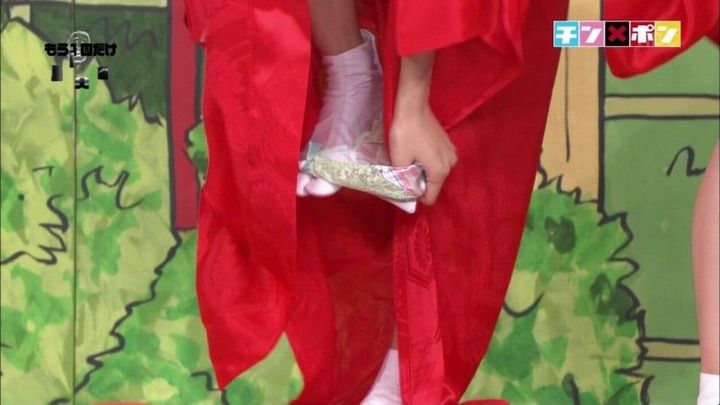 小向美奈子やAV女優たちがストリップ、OLパンチラしてるエロ画像80枚 43