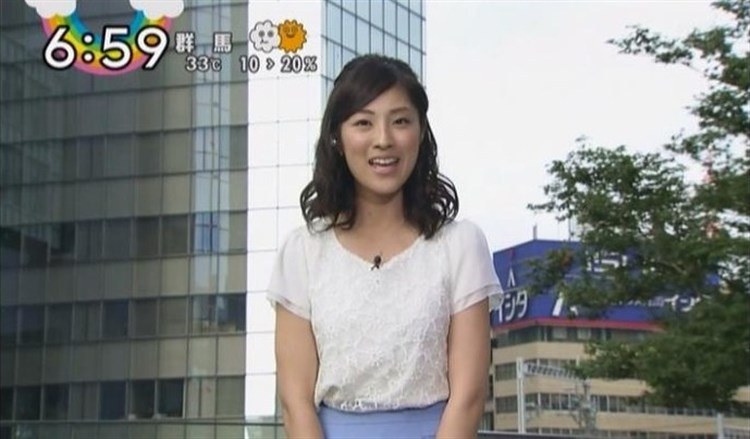 元モデルで女子アナの岩本乃蒼の太ももが綺麗な画像 5