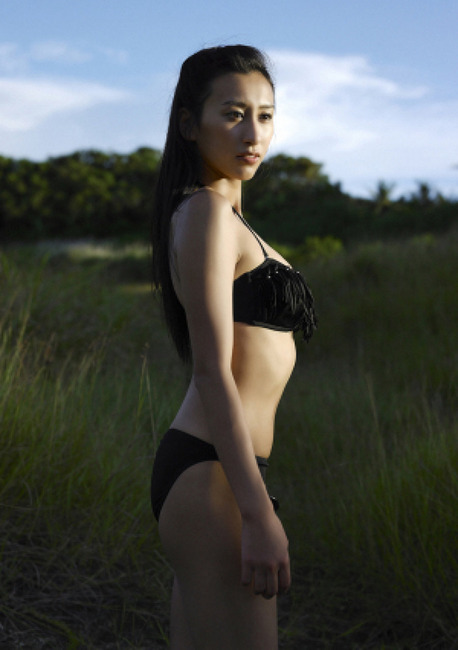 【画像76枚】浅田舞のファースト写真集発売決定、彼女はなぜグラビアに挑戦したのか？「不安だらけでネガティブなことしか考えてなかった」 26