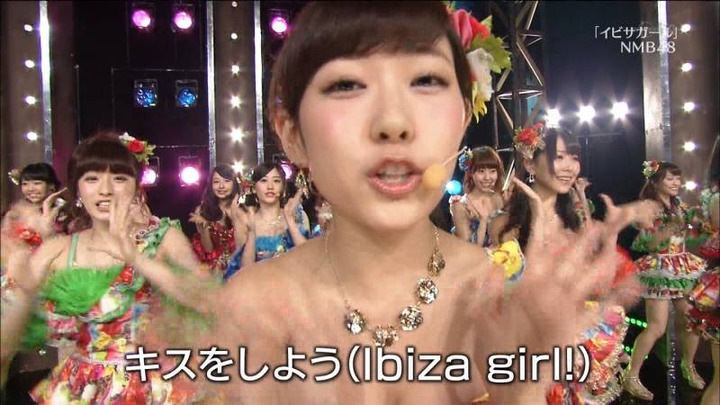 NMB48が超ミニスカ衣装で踊ってるエロ画像30枚　【イビサガール】 21