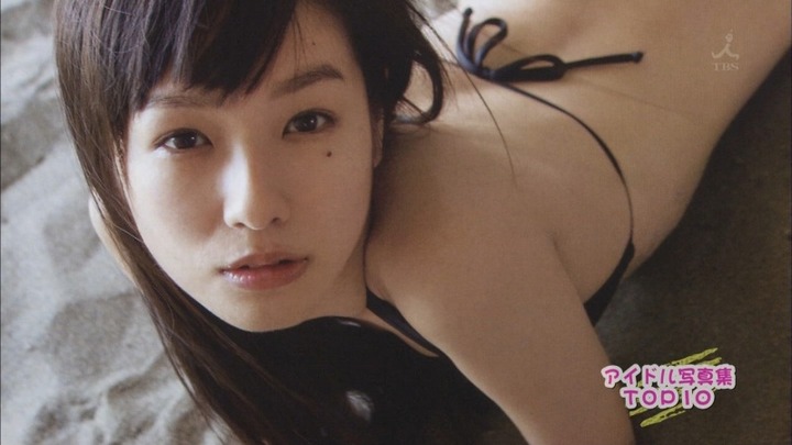 前田希美(20)人気モデルのエロ水着画像まとめ 10