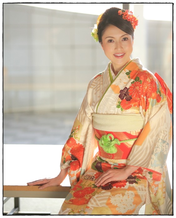 【画像】宮崎謙介衆院議員の“ゲス不倫”　お相手タレント宮沢磨由の水着・色白ボディを独占公開 8