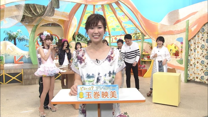 ミニスカ過ぎてパンチラしてるかつみさゆり 15
