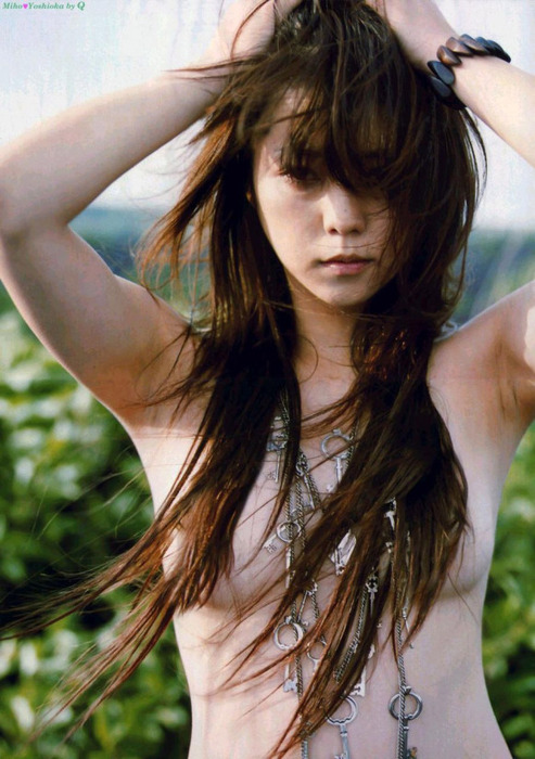 【素人 自撮りエロ画像】ロングヘア女子が髪の毛でおっぱい隠すのクッソエロいんだがｗｗｗｗｗｗ 13