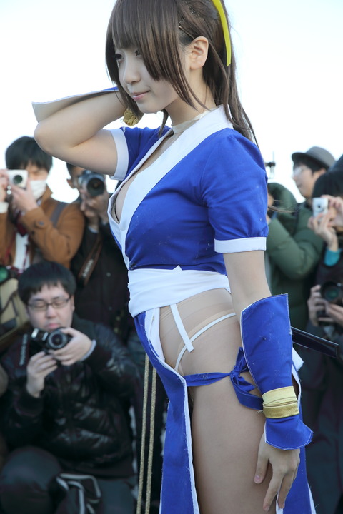 【コスプレイヤーエロ画像】オナネタ収集は「コミケ会場」へ行けば間違いねえわｗｗｗｗｗ 27