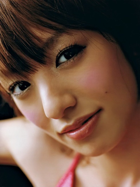 唇が厚くてみずみずしい女の子のエロ画像40枚 25