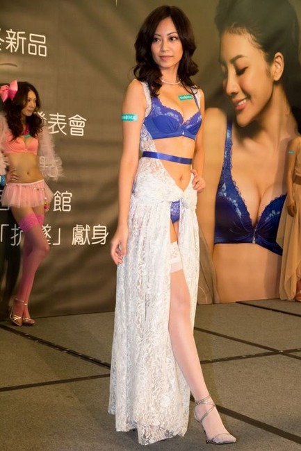 台湾のキャンギャル・下着モデルがエロい画像25枚 16
