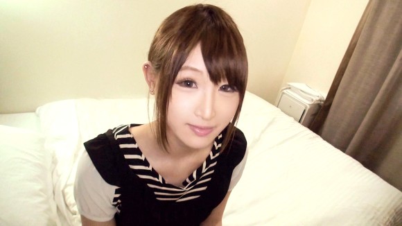 恥ずかしがり屋な素人女子大生を捕まえてハメ撮り