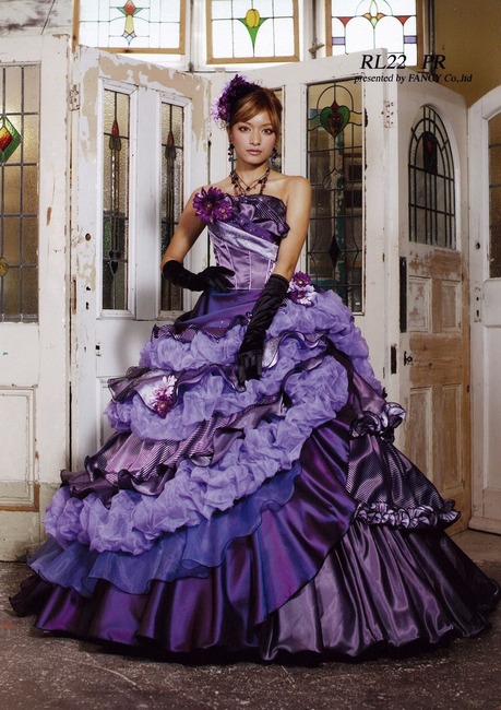 【画像】ローラ、セーラームーン姿公開で「可愛過ぎる」と反響 30