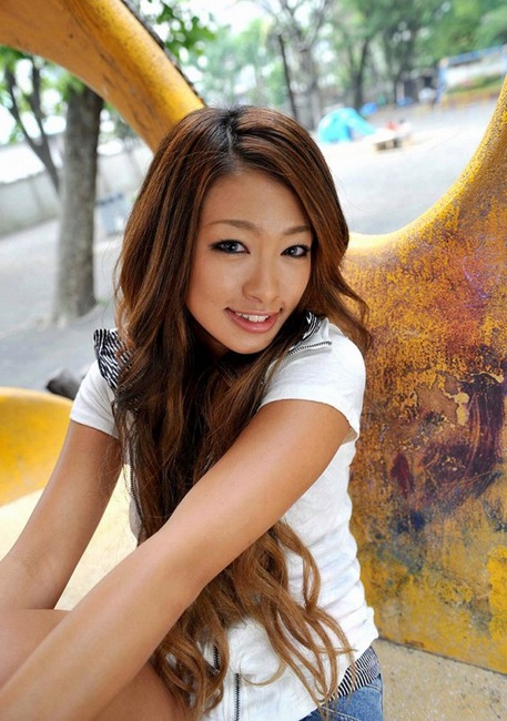 引退したギャル系AV女優 RUMIKAの乳首が綺麗 37