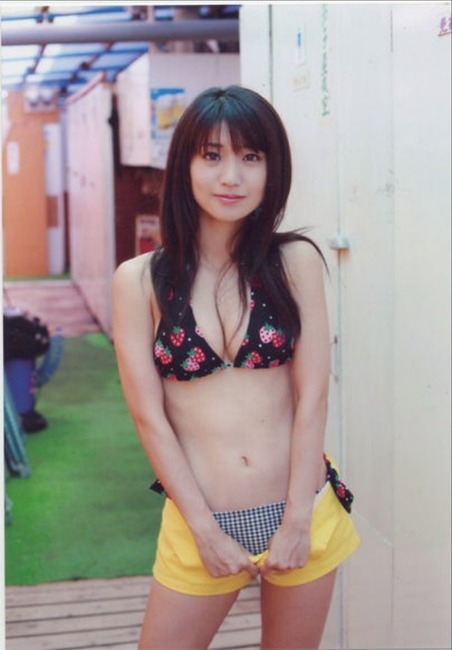 AKB48巨乳メンバーの抜けるエロ画像まとめ　ゆきりん・大島優子 29