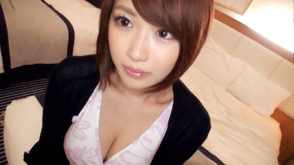 ショートで巨乳なお姉さんの乳首をコリコリしてハメ撮り 2