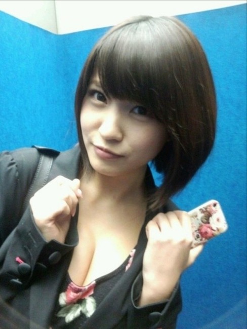 岸明日香　巨乳グラドルの自撮りエロ写メ30枚 23