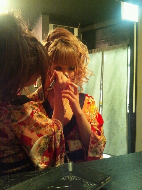 花魁系のセクシー居酒屋で働く素人娘のエロ画像が大量にうｐされてるぞｗｗｗｗｗ 29