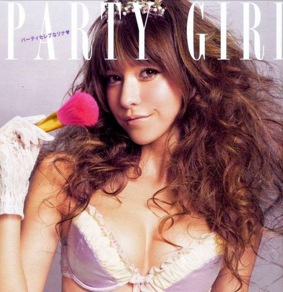 藤井リナ　巨乳モデルのセミヌードがエロい画像　ローラ 7
