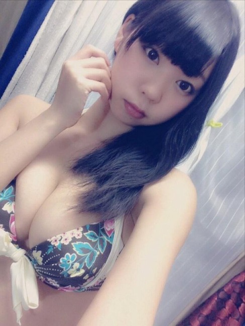 青山ひかるがソフマップでIカップバストを披露！ 15