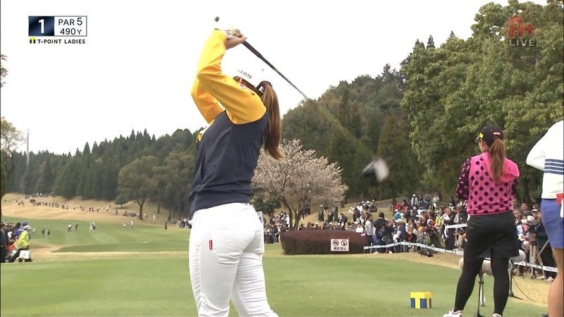 女子ゴルファーイ・ボミのパンツが見えそう 9