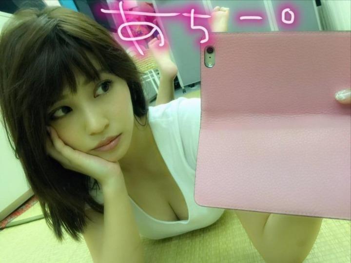岸明日香の爆乳ボディで抜きたい人集まれ！　エロ画像 26