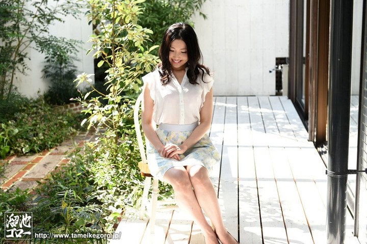本物人妻芸能人 決意のAV解禁！！ 朱莉さとみ 6