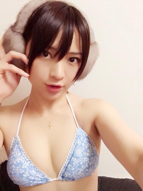 鈴木咲　美女グラドルがソフマップでセクシーショットを大公開 20