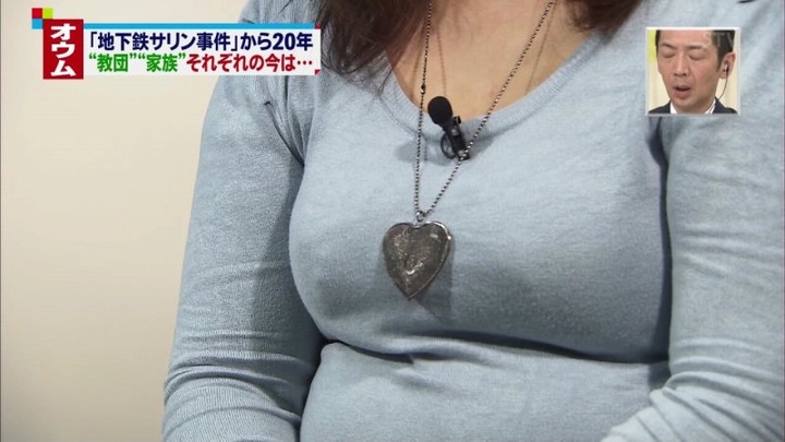 カメラにケツを向けて怒られてるエロキャプ画像他30枚 11