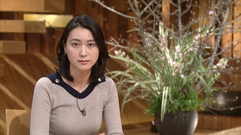 小川彩佳（39）女子アナウンサーの着衣巨乳おっぱいがエロい画像 38