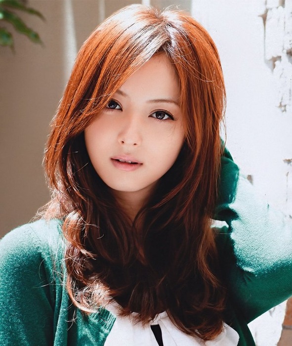 菜々緒がセクシーな白下着姿をインスタグラム(Instagram)で公開 2