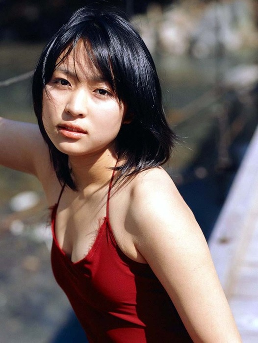 黒川芽以 女優のセミヌードがエロい画像まとめ 9